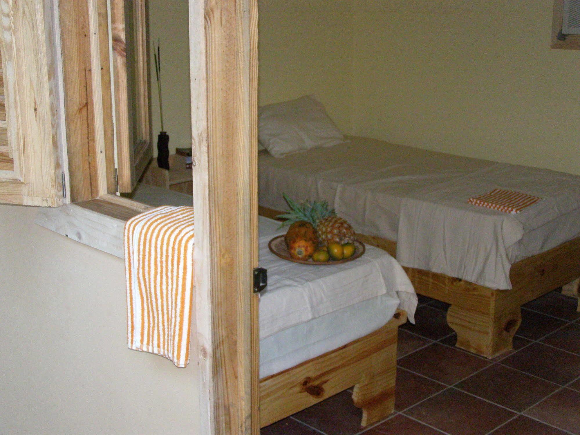 Hotel Loro Tuerto Barahona Luaran gambar